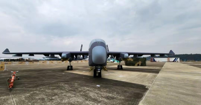 Jiutian tuong duong may bay chien dau tam trung.jpg