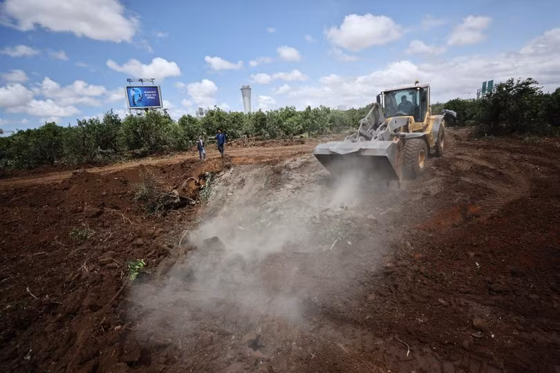 Ten lua tao ra ho lon.jpg