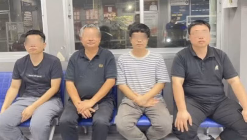 4 nguoi Trung Quoc bi bat, phat tu 1 thang.jpg