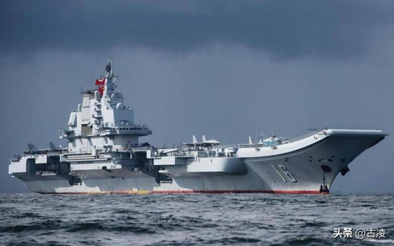 Liêu Ninh, tàu sân bay đầu tiên của Trung Quốc được hoán cải từ tàu Varyag của Ukraine. Ảnh: Toutiao.