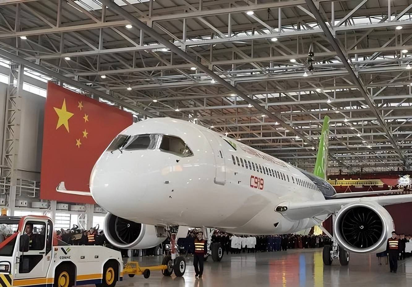 Bộ Thương mại Mỹ sử dụng đòn cấm vận xuất khẩu động cơ và linh kiện cho máy bay C919 để ép Trung Quốc bãi bỏ hạn chế xuất khẩu đất hiếm. Ảnh: Sohu.