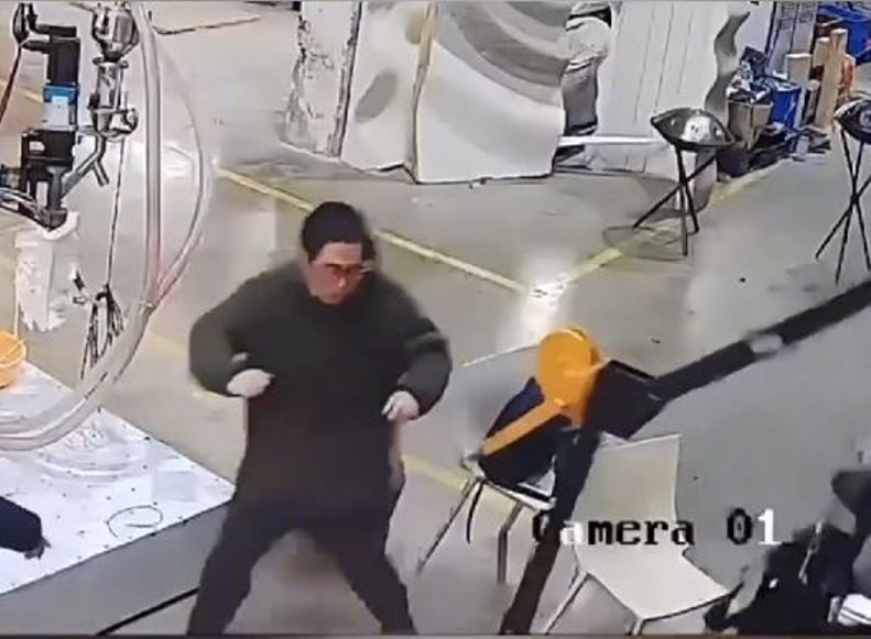 Robot noi loan 4.jpg