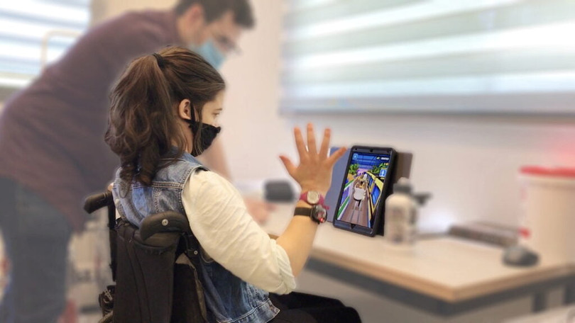 MyMove là một tiện ích tương tự như đồng hồ, có thể được kết nối qua Bluetooth với bất kỳ thiết bị thông minh nào, cho phép người dùng vận hành thiết bị điện tử. Ảnh NoCamels.