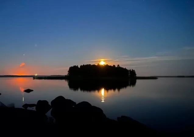 Ngọn lửa cháy ở Nhà máy LNG Portovaya nhìn từ Phần Lan (Ảnh: QQ). Ngọn lửa cháy ở Nhà máy LNG Portovaya nhìn từ Phần Lan (Ảnh: QQ).