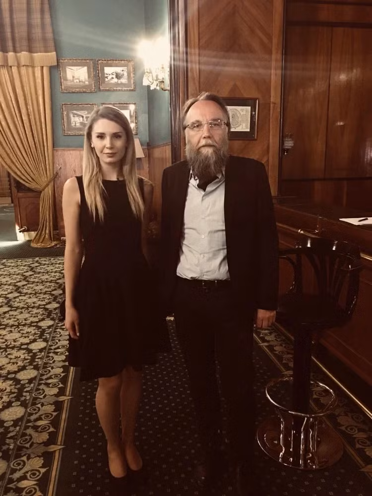 Cha con ông Dugin - Darya (Ảnh: QQ).