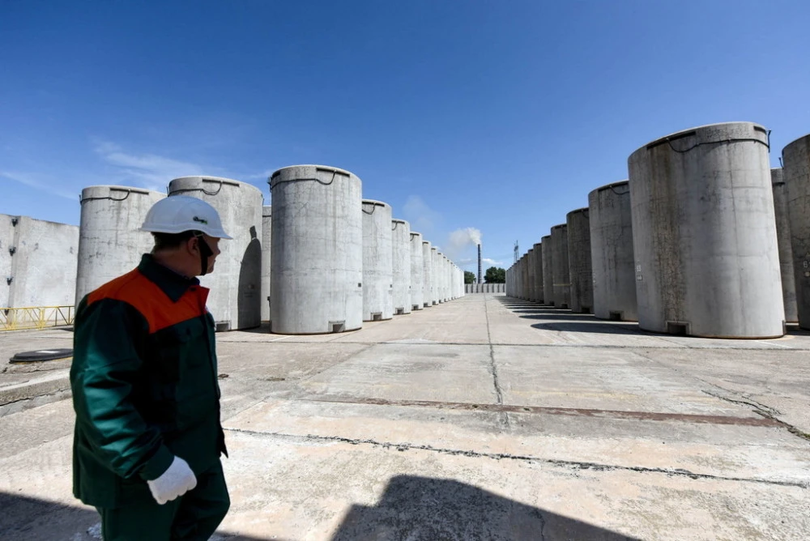 Nhân viên người Ukraine hiện vẫn vận hành Nhà máy điện hạt nhân Zaporozhye hoạt động bình thường (Ảnh: QQ).