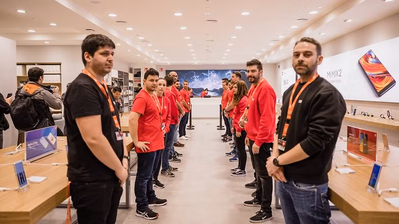 Trước khi bạn mua điện thoại mới, hãy lắng nghe 7 lời khuyên của chúng tôi ảnh 2