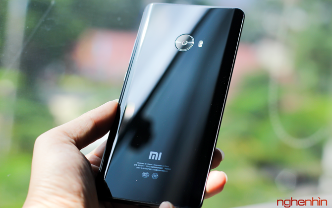 Trên tay Xiaomi Mi Note 2 bản Jet Black vừa 'cập bến' ảnh 18