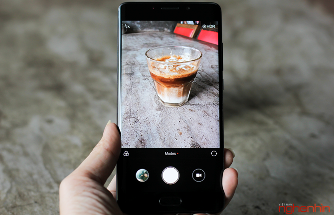 Trên tay Xiaomi Mi Note 2 bản Jet Black vừa 'cập bến' ảnh 16