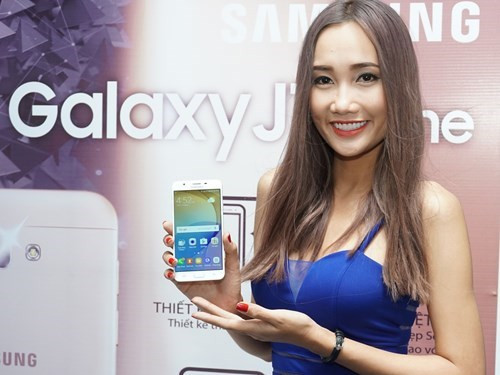 Điện thoại thông minh Samsung Galaxy J7 Prime