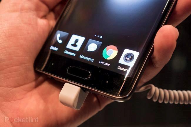 Cận cảnh hàng 'độc' của Huawei: Porsche Design Mate 9 ảnh 5