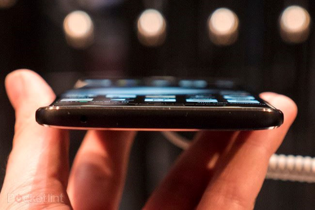 Cận cảnh hàng 'độc' của Huawei: Porsche Design Mate 9 ảnh 7