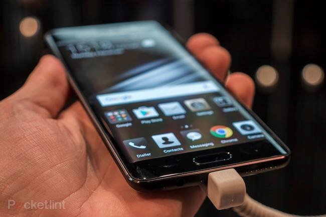 Cận cảnh hàng 'độc' của Huawei: Porsche Design Mate 9 ảnh 6