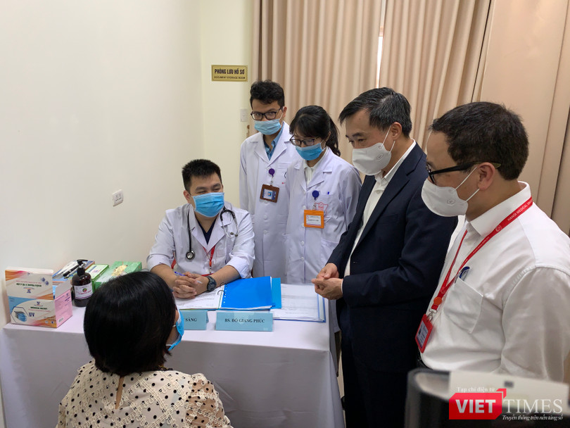 VT_ thư nghiem vac xin.JPG