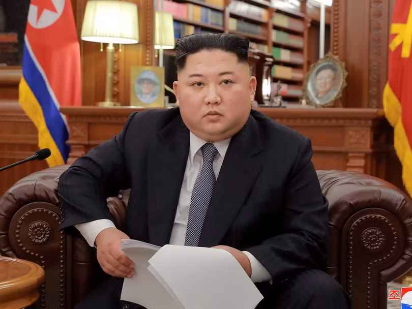 Nhà lãnh đạo Kim Jong Un đã chuyển đường lối chiến lược từ ưu tiên quân đội sang phát triển kinh tế.