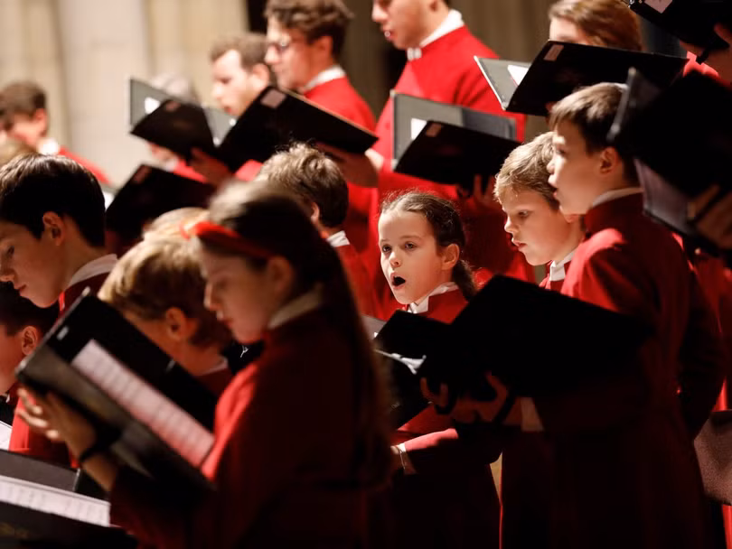 Nguồn gốc thú vị đằng sau các truyền thống trong ngày lễ Giáng sinh ảnh 6