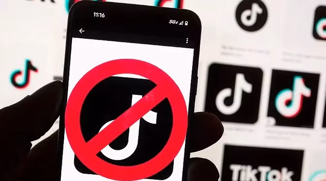 Nhiều quốc gia đã ban hành lệnh cấm TikTok với lo ngại ứng dụng này thu thập dữ liệu người dùng và phục vụ cho gián điệp (Ảnh minh họa: Getty).