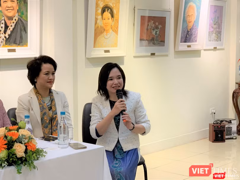 TS. Hà Phương Thư chia sẻ tại hội thảo