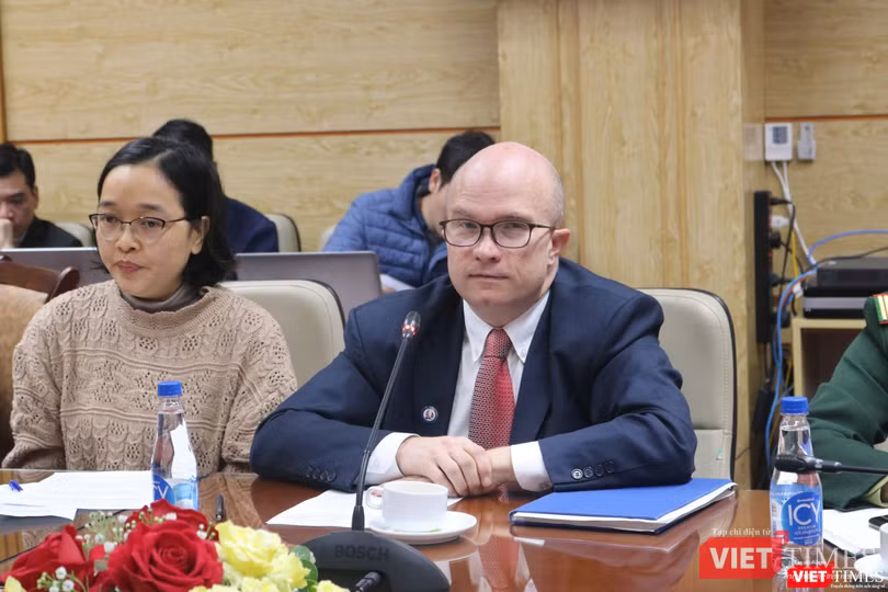 Đại diện CDC Hoa Kỳ Đại diện CDC Hoa Kỳ