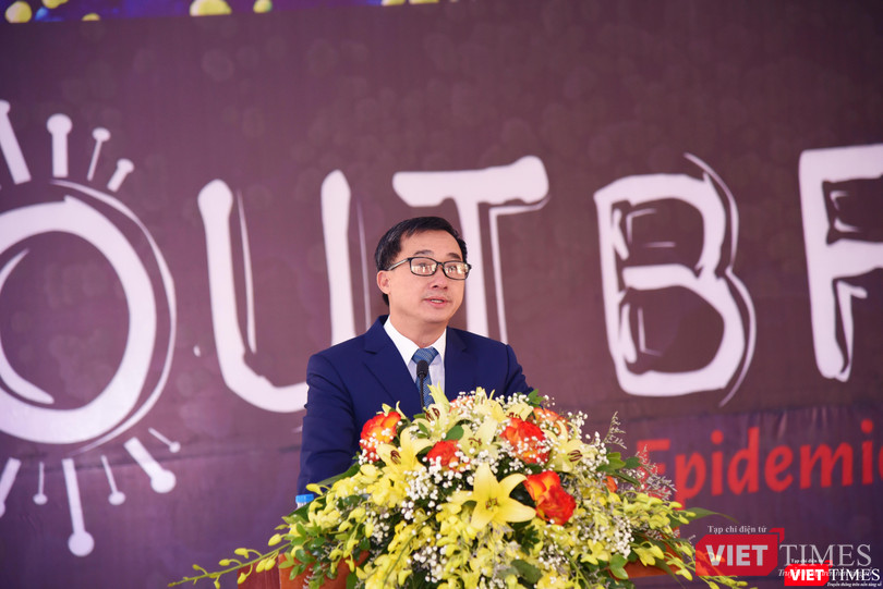 Thứ trưởng Bộ Y tế Trần Văn Thuấn Thứ trưởng Bộ Y tế Trần Văn Thuấn