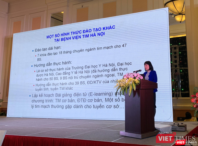 PGS.TS. Lê Thu Hòa – Giám đốc Trung tâm đào tạo và chỉ đạo tuyến của BV Tim Hà Nội báo cáo kết quả hoạt động chỉ đạo tuyến PGS.TS. Lê Thu Hòa – Giám đốc Trung tâm đào tạo và chỉ đạo tuyến của BV Tim Hà Nội báo cáo kết quả hoạt động chỉ đạo tuyến