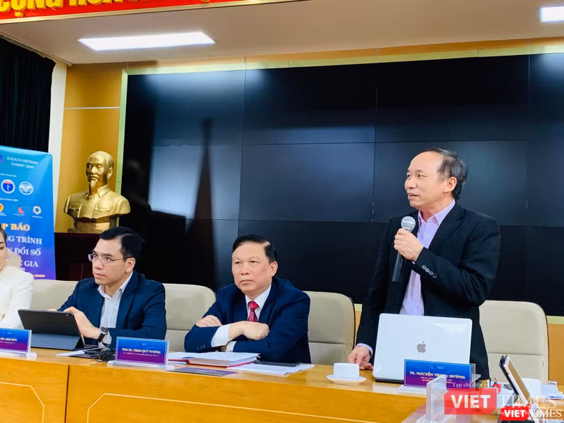 TS. Nguyễn Trọng Đường - Phó Cục trưởng Cục Tin học hoá, Bộ TTTT phát biểu tại họp báo TS. Nguyễn Trọng Đường - Phó Cục trưởng Cục Tin học hoá, Bộ TTTT phát biểu tại họp báo