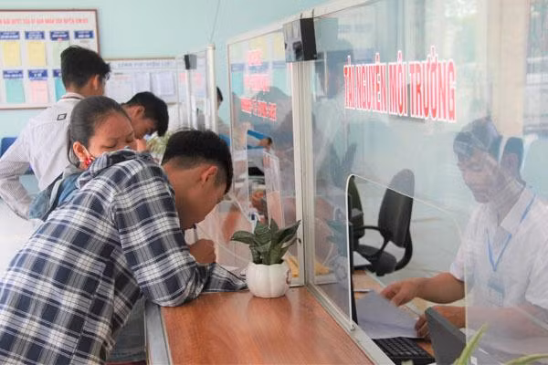 Hòa Bình đang cung cấp tổng số 1.493 dịch vụ công trực tuyến mức 3, 4 cho người dân và doanh nghiệp. (Ảnh minh họa: Sở TT&TT Hòa Bình)