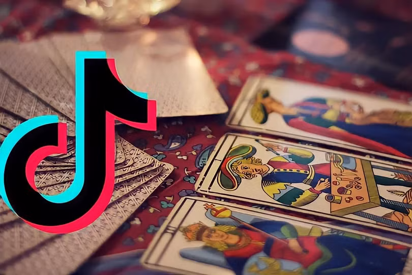 Thực hư tin đồn TikTok và Facebook cấm nội dung bói toán