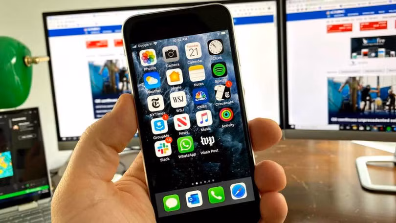 iPhone SE. (Ảnh: CNBC) iPhone SE. (Ảnh: CNBC)