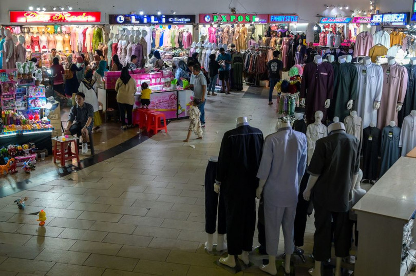 San pham det may bi anh hương manh.jpg