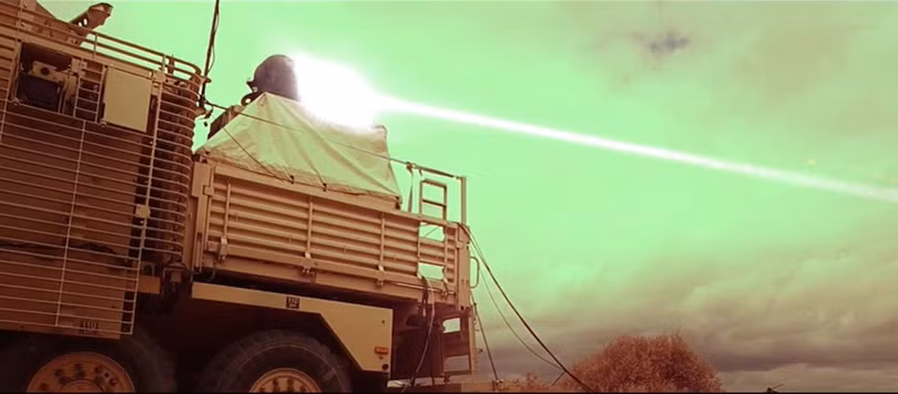 He thong vu khi laser.jpg