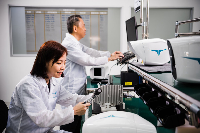 Kinh doanh các thiết bị truyền thông laser CENTAURI. Ảnh Transcelestial. Kinh doanh các thiết bị truyền thông laser CENTAURI. Ảnh Transcelestial.