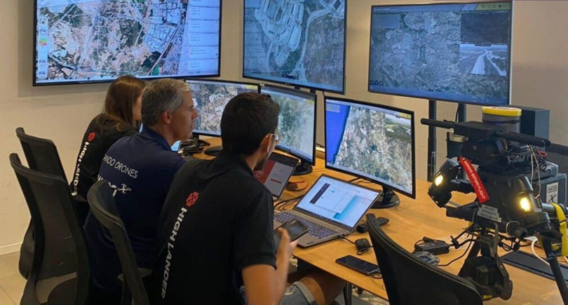 Nền tảng điều khiển bay của High Lander cho phép người điều hành kiểm soát từ xa tất cả những khía cạnh của nhiệm vụ mà drone thực hiện. Ảnh NoCamels