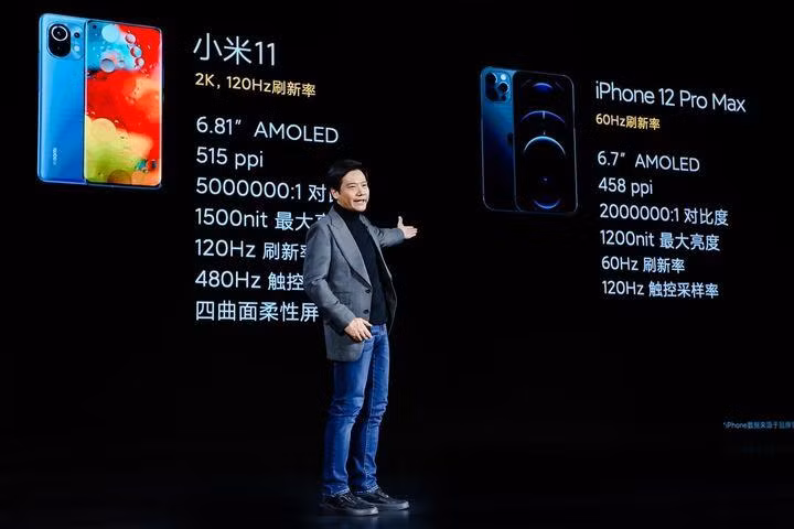 Lei Jun phát hành điện thoại di động dòng Mi 11 cao cấp. Ảnh: Xiaomi