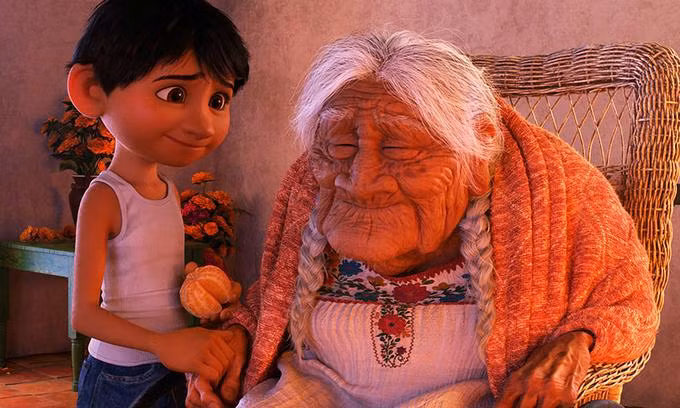 COCO kể về chuyến phiên lưu đến thế giới người chết với những phân cảnh xúc động.