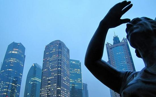 Tại ba thành phố lớn Quảng Châu, Bắc Kinh và Thượng Hải, giá bất động sản cực kỳ cao. Ảnh: Tân Hoa Xã Tại ba thành phố lớn Quảng Châu, Bắc Kinh và Thượng Hải, giá bất động sản cực kỳ cao. Ảnh: Tân Hoa Xã