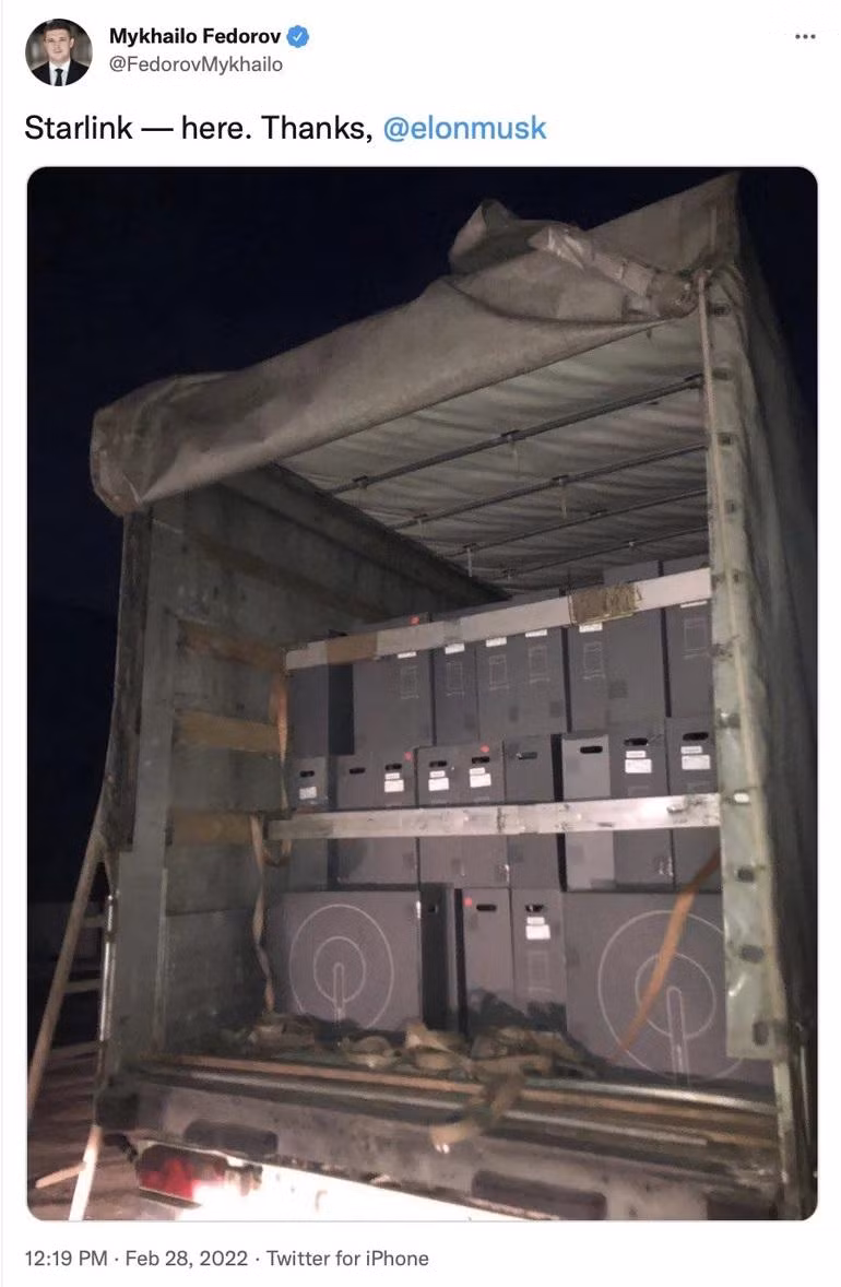 Lo ngại bị tấn công khi dùng thiết bị Internet vệ tinh của Elon Musk ảnh 1