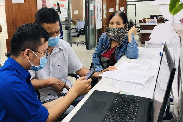 Chỉ thị 04 về triển khai tháng cao điểm ra quân giải quyết TTHC trên môi trường điện tử qua dịch vụ công trực tuyến mức 3, 4 được UBND tỉnh Quảng Nam ban hành ngày 1/3 (Ảnh minh họa: baoquangnam.vn) Chỉ thị 04 về triển khai tháng cao điểm ra quân giải quyết TTHC trên môi trường điện tử qua dịch vụ công trực tuyến mức 3, 4 được UBND tỉnh Quảng Nam ban hành ngày 1/3 (Ảnh minh họa: baoquangnam.vn)