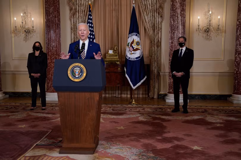 Ngày 4/2, khi đến Bộ Ngoại giao Mỹ, Tổng thống Joe Biden đã lần đầu tiên phát biểu về chính sách đối ngoại, coi Trung Quốc là "đối thủ cạnh tranh gay gắt nhất" của Mỹ (Ảnh: AP).