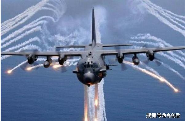 Mỹ sẽ điều "Pháo hạm trên không" AC-130 tới Vịnh Ba Tư để hỗ trợ tàu sân bay đối phó các xuồng cao tốc Iran (Ảnh: Newtoday). Mỹ sẽ điều "Pháo hạm trên không" AC-130 tới Vịnh Ba Tư để hỗ trợ tàu sân bay đối phó các xuồng cao tốc Iran (Ảnh: Newtoday).