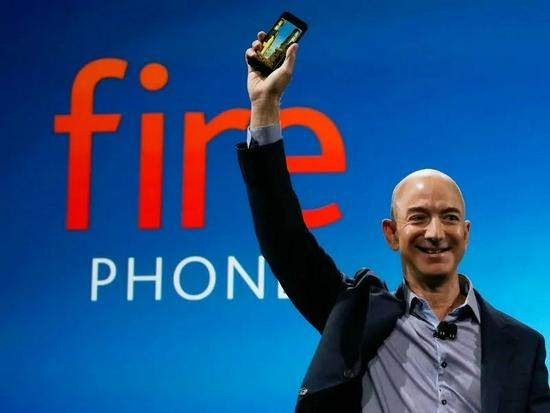 Jeff Bezos giới thiệu điện thoại Fire