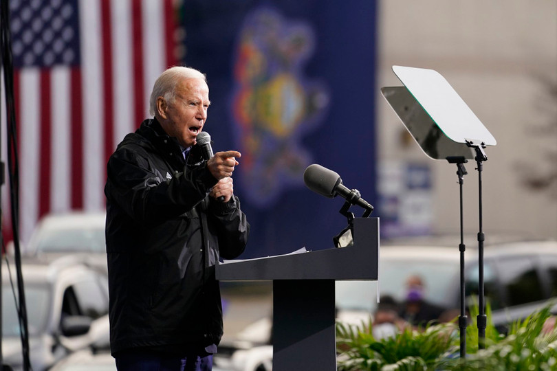 Ông Joe Biden đang dẫn điểm trong các cuộc thăm dò, nhưng người ta vẫn hoài nghi tái diễn kết cục đảo ngược như cuộc bầu cử 2016 (Ảnh: Dwnews).