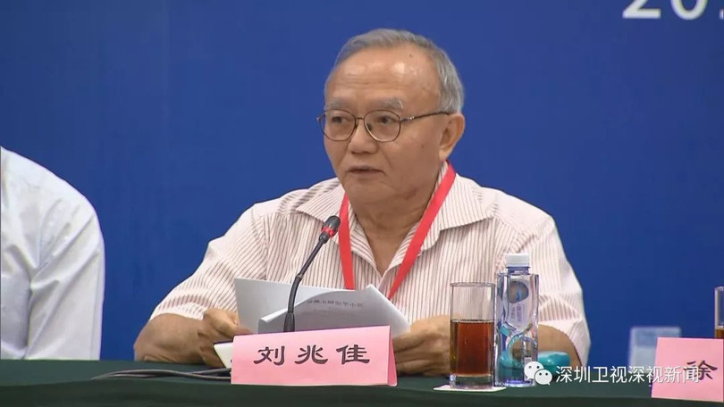 Ông Lưu Triệu Giai: mặc dù đảng Cộng hòa và đảng Dân chủ mâu thuẫn với nhau trong nhiều vấn đề, nhưng họ lại đồng thuận hiếm thấy về chính sách đối với Trung Quốc (Ảnh: ShenzhenTV). Ông Lưu Triệu Giai: mặc dù đảng Cộng hòa và đảng Dân chủ mâu thuẫn với nhau trong nhiều vấn đề, nhưng họ lại đồng thuận hiếm thấy về chính sách đối với Trung Quốc (Ảnh: ShenzhenTV).