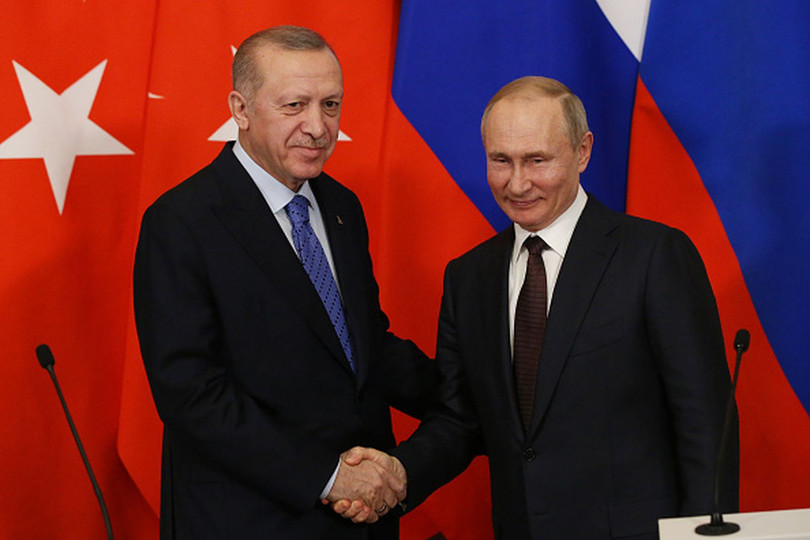Ngày 10/11 Tổng thống Nga Vladimir Putin đã có cuộc điện đàm với Tổng thống Thổ Nhĩ Kỳ Recep Tayyip Erdogan để thảo luận về cuộc xung đột ở khu vực Nagorno-Karabakh, nhưng phía Nga đã không chấp nhận Thổ Nhĩ Kỳ triển khai quân đội tới Nagorno-Karabakh (Ảnh: Sohu).