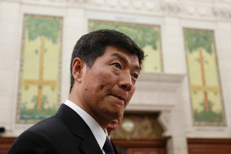 Lobsang Sangay - người đứng đầu tổ chức "chính phủ Tây Tạng" lưu vong bị Trung Quốc coi là "tổ chức ly khai" chống Trung Quốc (Ảnh: Dwnews).