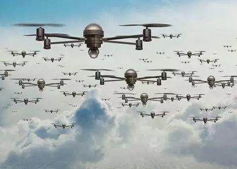 TRuyền thông Trung Quốc hiến kế sử dụng hàng đàn máy bay không người lái bao vây để chống lại máy bay trinh sát dân sự của Mỹ (Ảnh: Sina). TRuyền thông Trung Quốc hiến kế sử dụng hàng đàn máy bay không người lái bao vây để chống lại máy bay trinh sát dân sự của Mỹ (Ảnh: Sina).