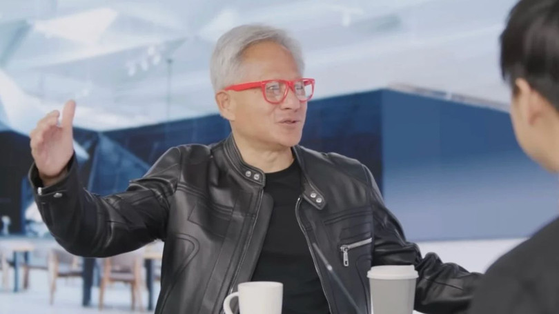 Jensen Huang, CEO và nhà sáng lập của Nvidia, phát biểu trên BG2, một podcast do các nhà đầu tư công nghệ Brad Gerstner và Bill Gurley dẫn chương trình. Ảnh: SCMP.