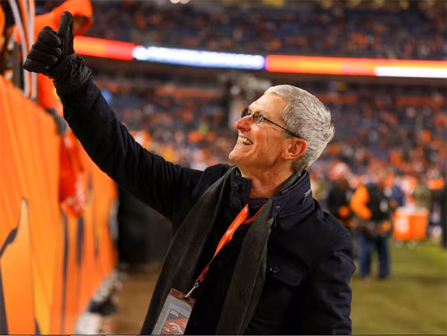 Phong cách thời trang của giới thượng lưu công nghệ tại thung lũng Silicon ảnh 5