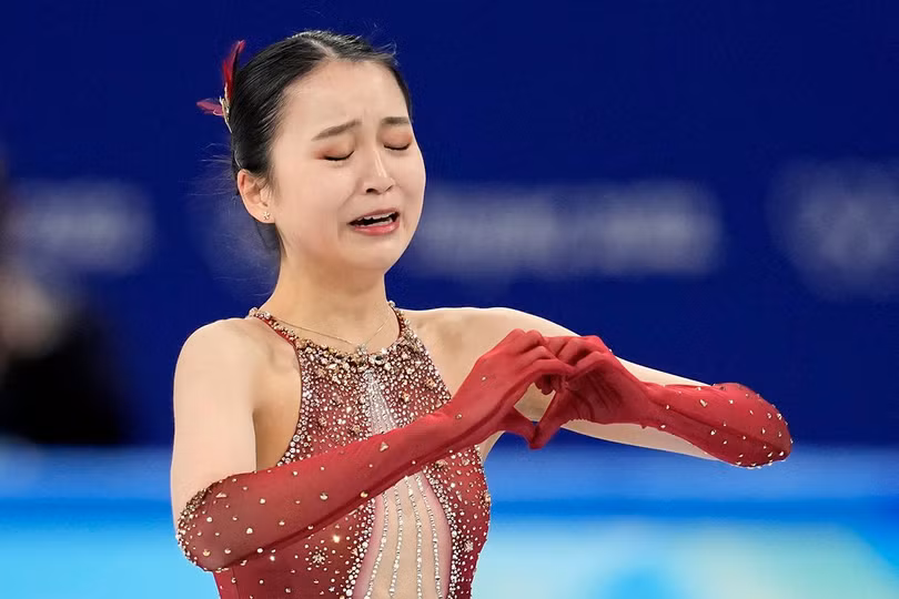 Chu Dịch khóc sau khi kết thúc bài thi (Ảnh: Sina).