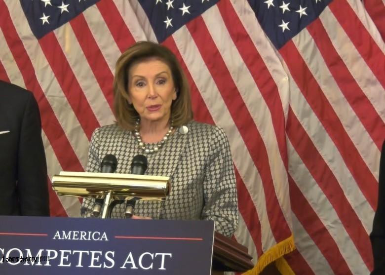 Chủ tịch Hạ viện Nancy Pelosi gặp gỡ báo chí sau khi Hạ viện thông qua Luật Cạnh tranh (Ảnh: Đông Phương). Chủ tịch Hạ viện Nancy Pelosi gặp gỡ báo chí sau khi Hạ viện thông qua Luật Cạnh tranh (Ảnh: Đông Phương).